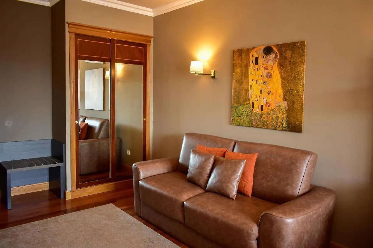 Hotel Armine Basauri 3*,